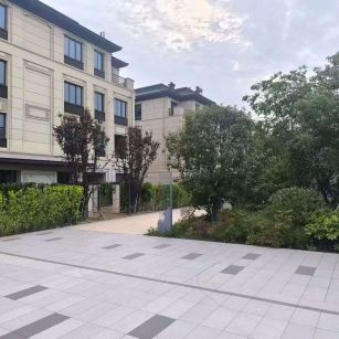 衡阳 芝麻白与芝麻白搭配铺装，尺寸1200*600