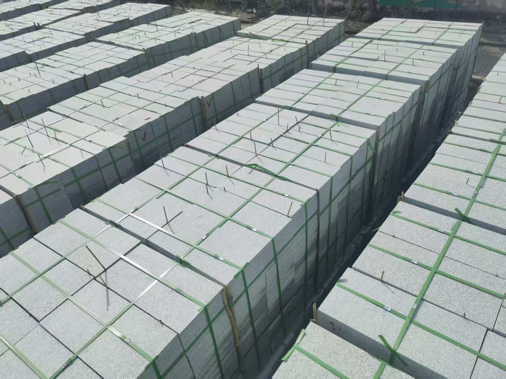 衡阳 芝麻白1.8公分火烧300*600地铺，清仓大甩卖