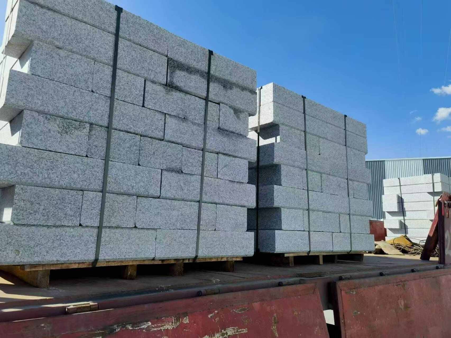 衡阳 路沿石装车出货