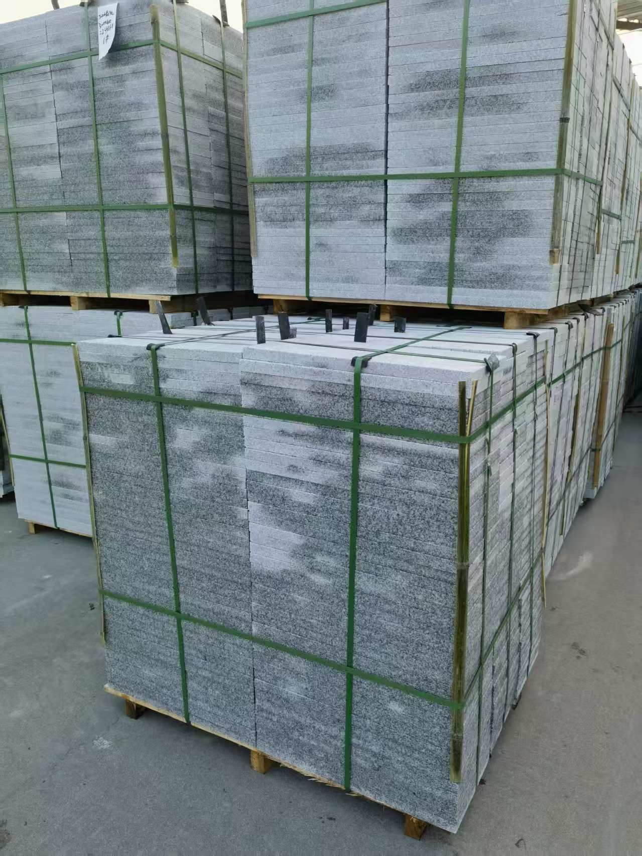 衡阳 芝麻白地铺石材