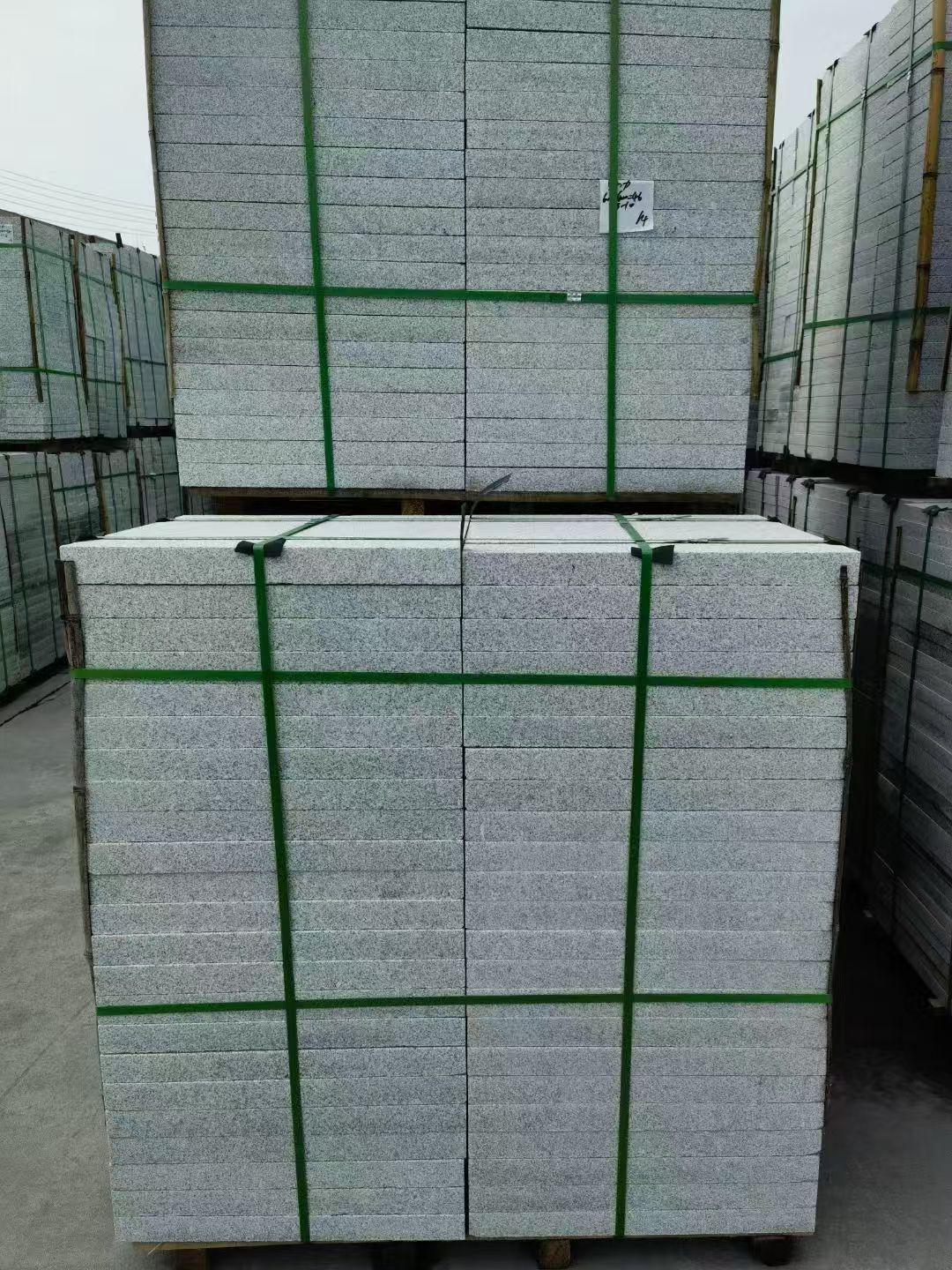 衡阳 火烧面地铺石，街道广场园林市政工程板，1.8~5.0厚均有现货