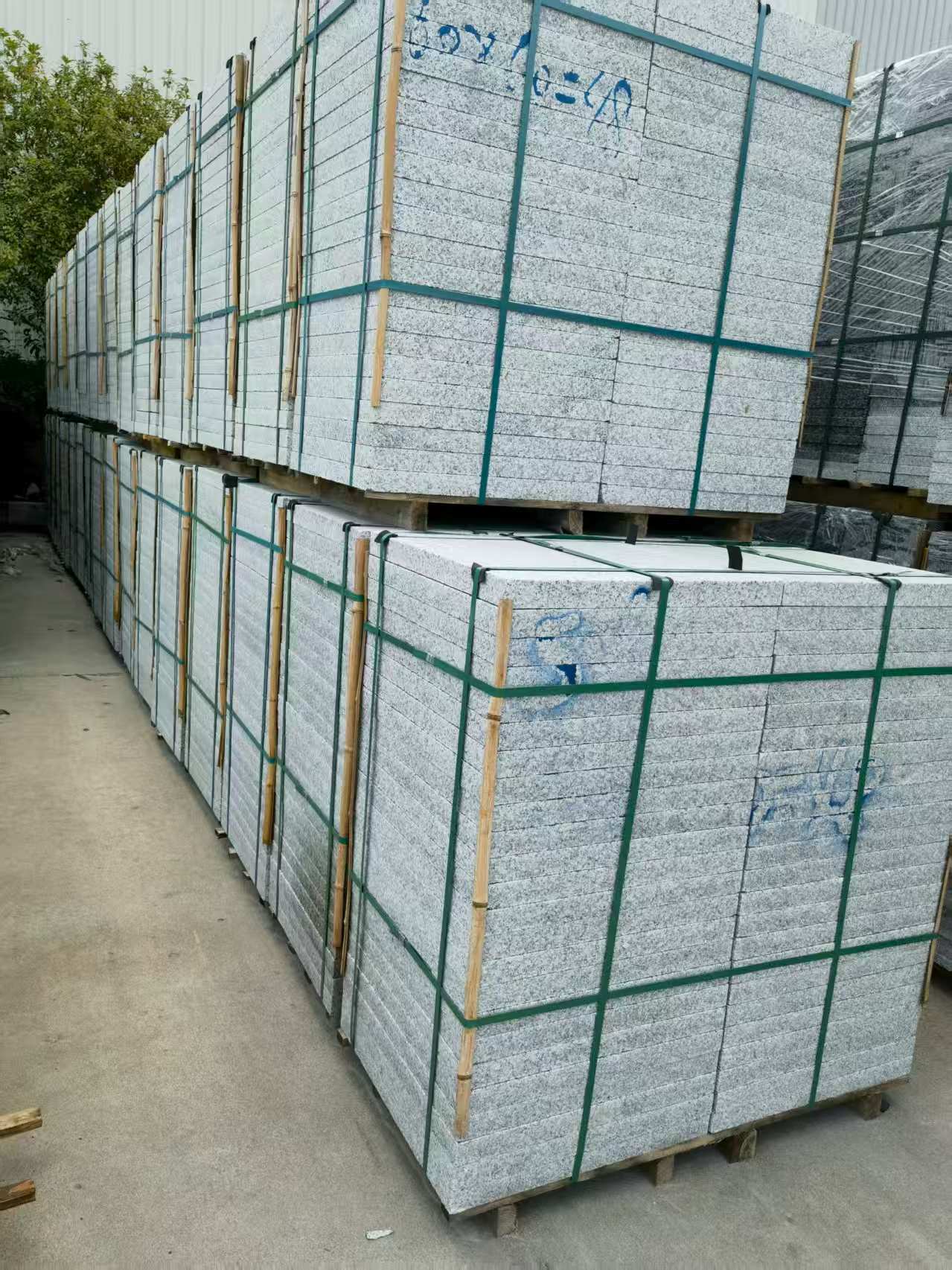 衡阳 大花芙蓉白火烧成品，市政园林广场地铺石