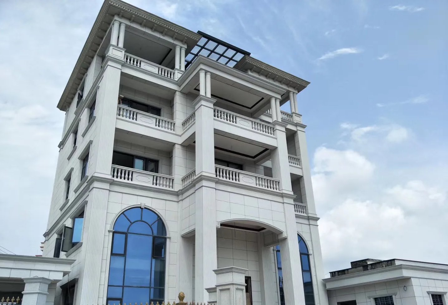 衡阳芝麻白别墅干挂效果展示